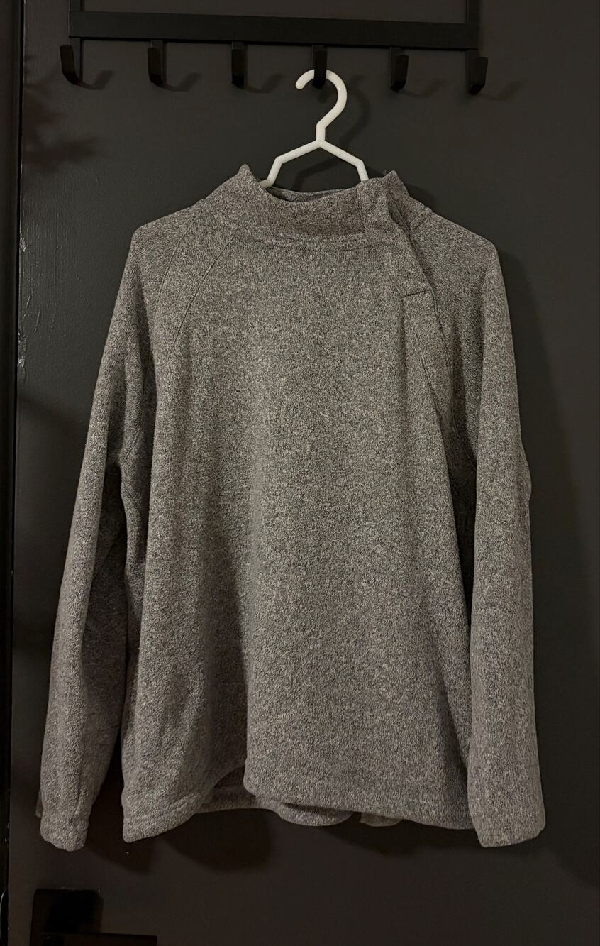 Eddie Bauer Women’s Gray Pullover Sweater